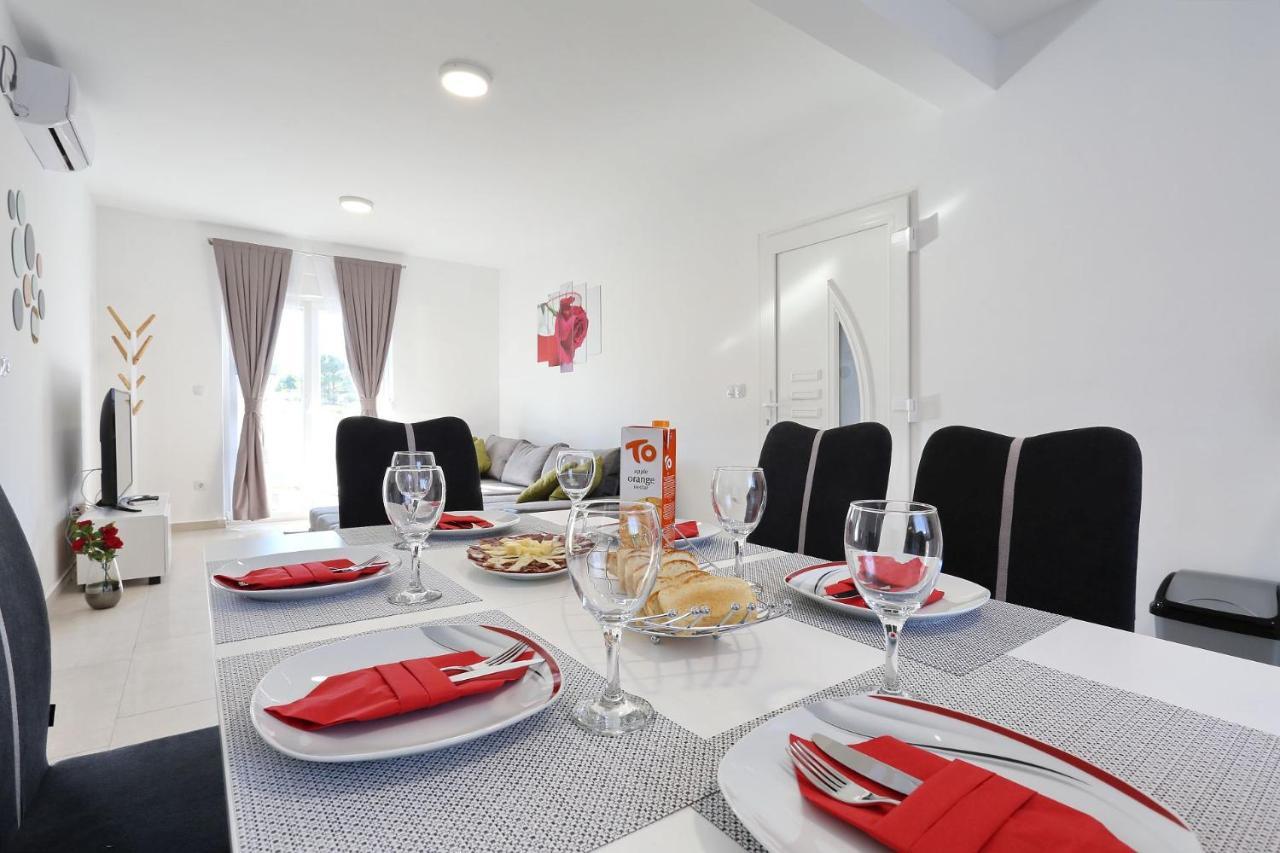 Apartments Lisac فير المظهر الخارجي الصورة