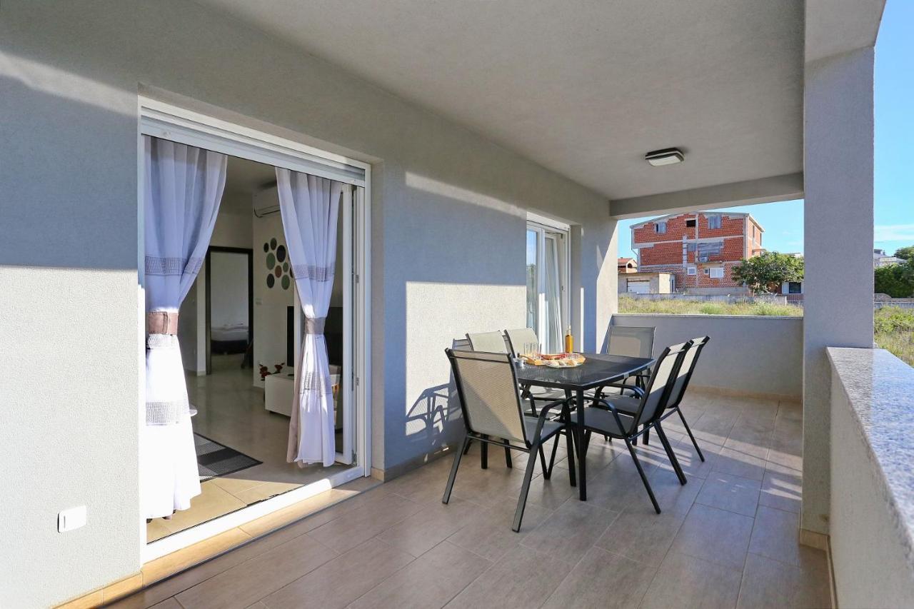 Apartments Lisac فير المظهر الخارجي الصورة
