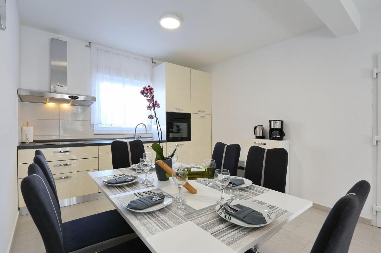 Apartments Lisac فير المظهر الخارجي الصورة