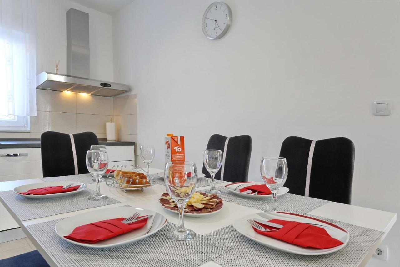 Apartments Lisac فير المظهر الخارجي الصورة