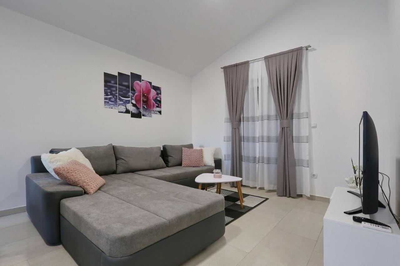 Apartments Lisac فير المظهر الخارجي الصورة