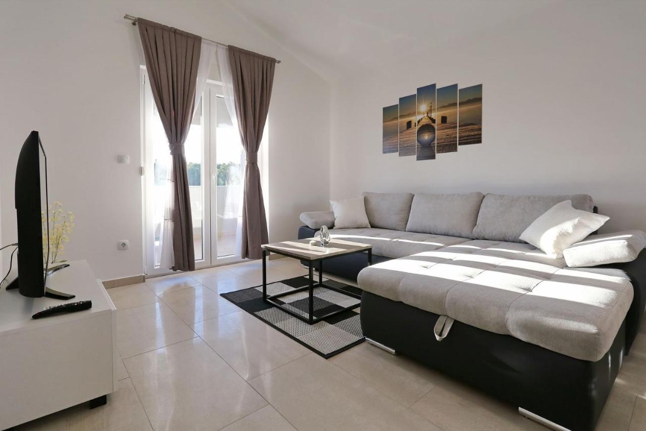 Apartments Lisac فير المظهر الخارجي الصورة