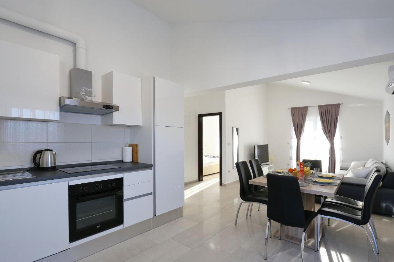 Apartments Lisac فير المظهر الخارجي الصورة
