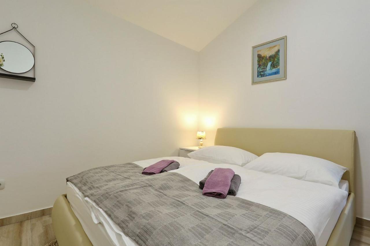 Apartments Lisac فير المظهر الخارجي الصورة