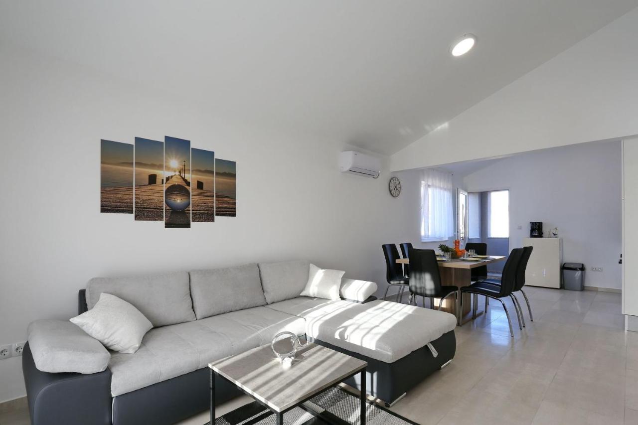 Apartments Lisac فير المظهر الخارجي الصورة